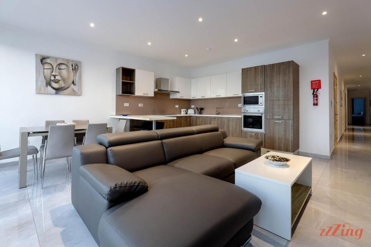 Pretty Beachfront Penthouse In Mellieha Exterior photo