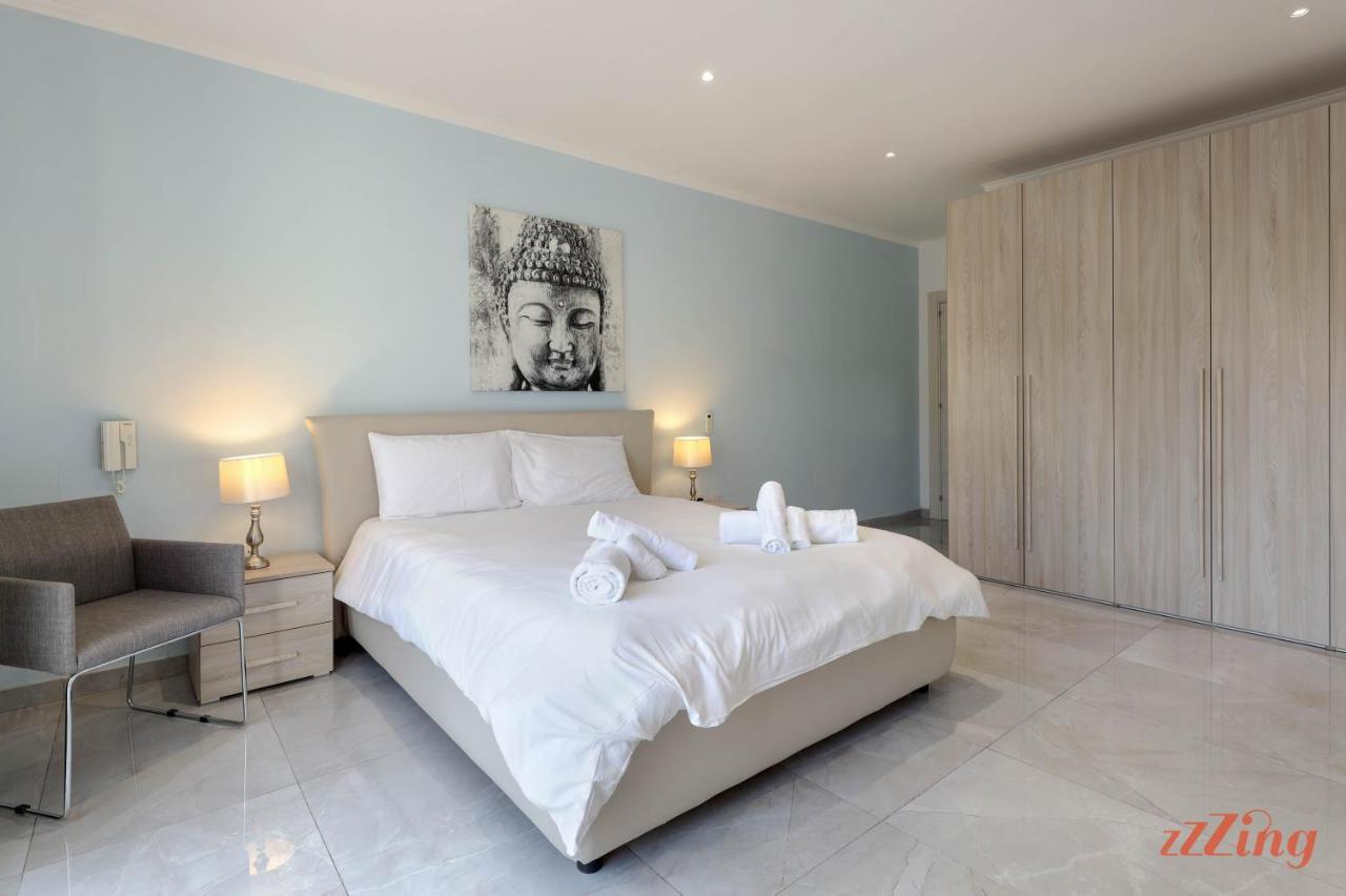 Pretty Beachfront Penthouse In Mellieha Exterior photo