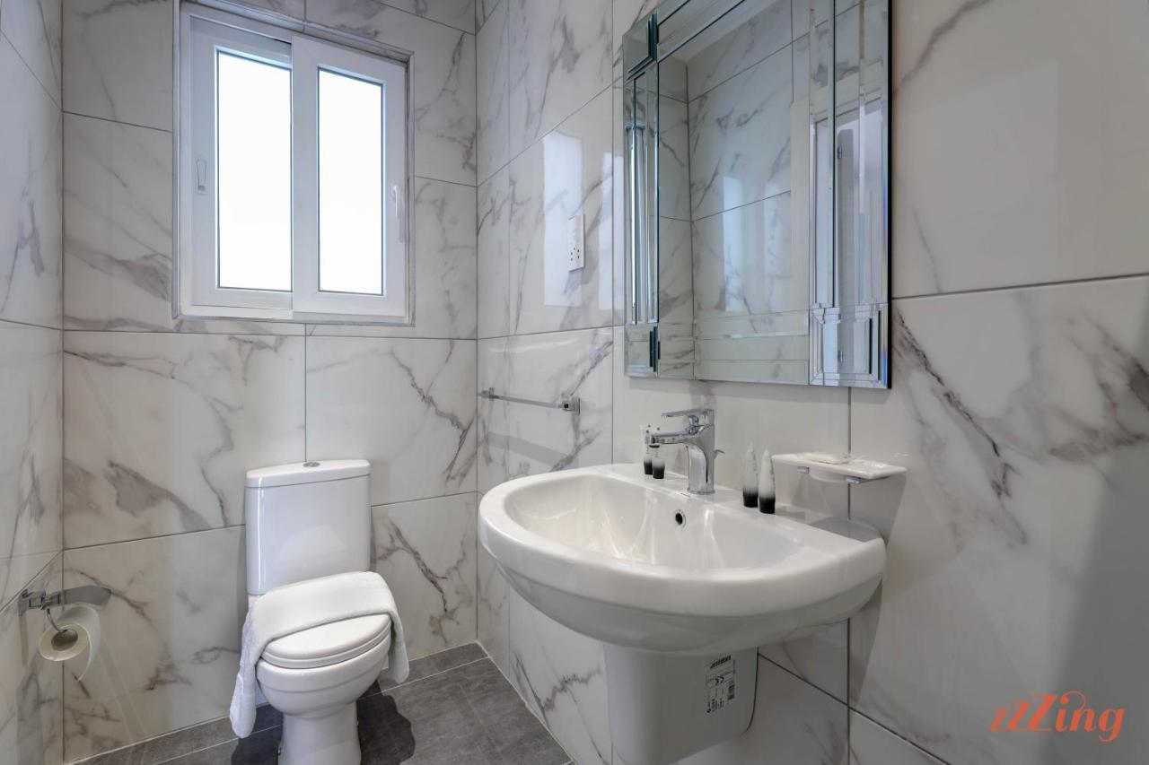 Pretty Beachfront Penthouse In Mellieha Exterior photo